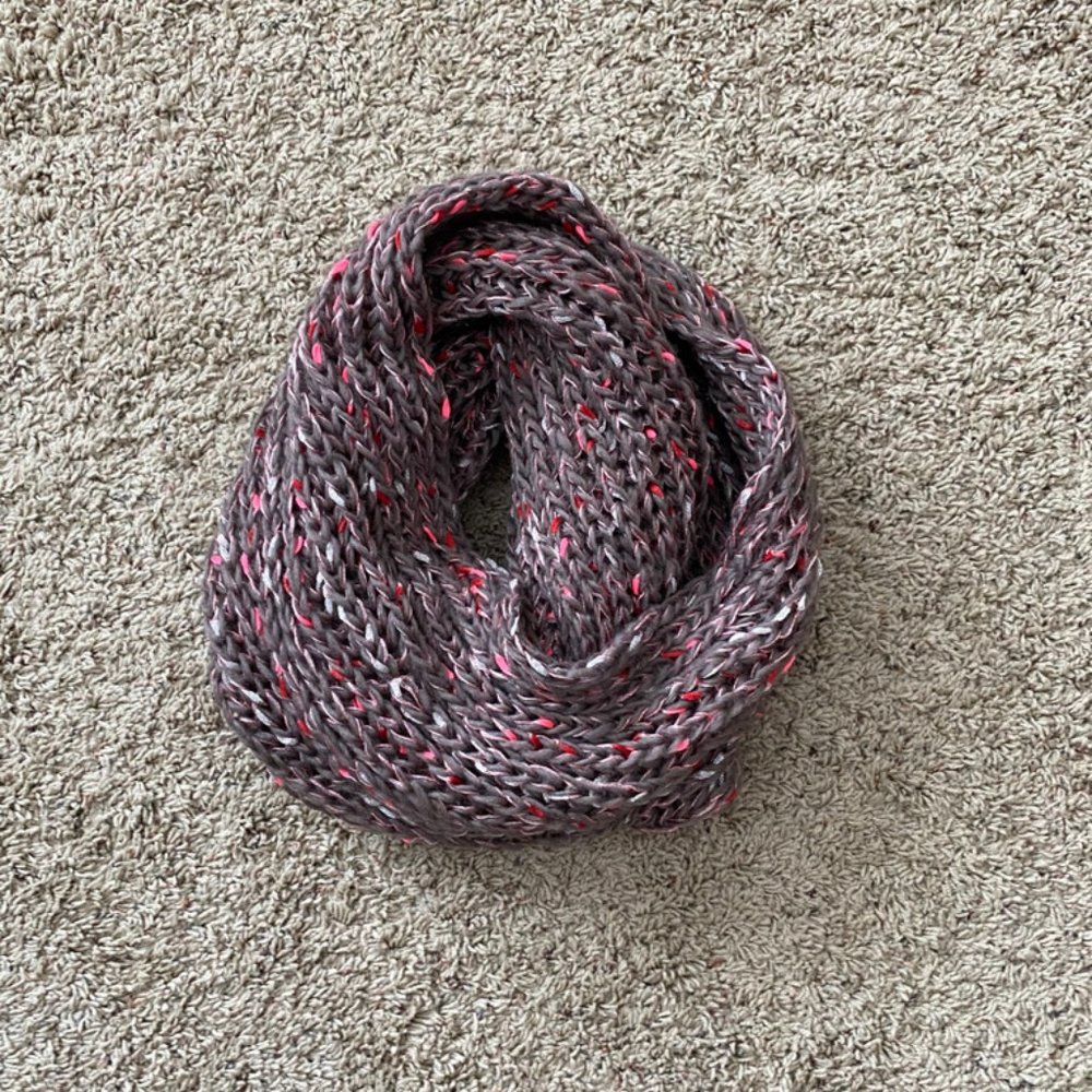 Infiniti Knit Scarf